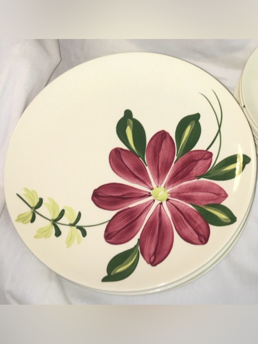 Vintage Dinner Plate circa 1940-50s Blue Ridge Southern Pottery- Red Flower 9.5”
